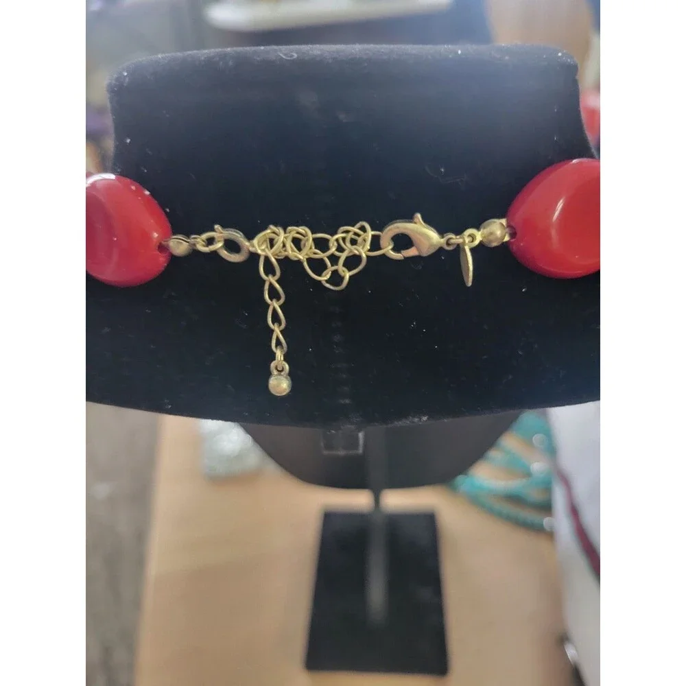 Vintage 1980's Chunky Red Statement Necklace Avon NRT Faux Pearl 3" Extender - Picture 6 of 9